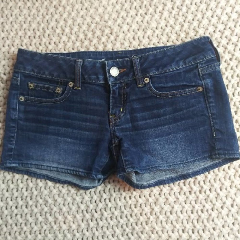 American Eagle Stretch Booty Shorts Size 2